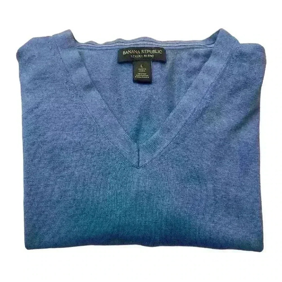 Banana Republic Luxury Blend Silk Sweater Size L - Picture 1 of 3